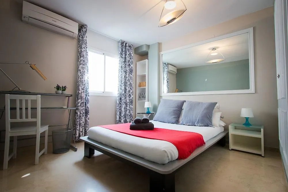 Holidays2Malaga Train Station Area Apartments Hotel